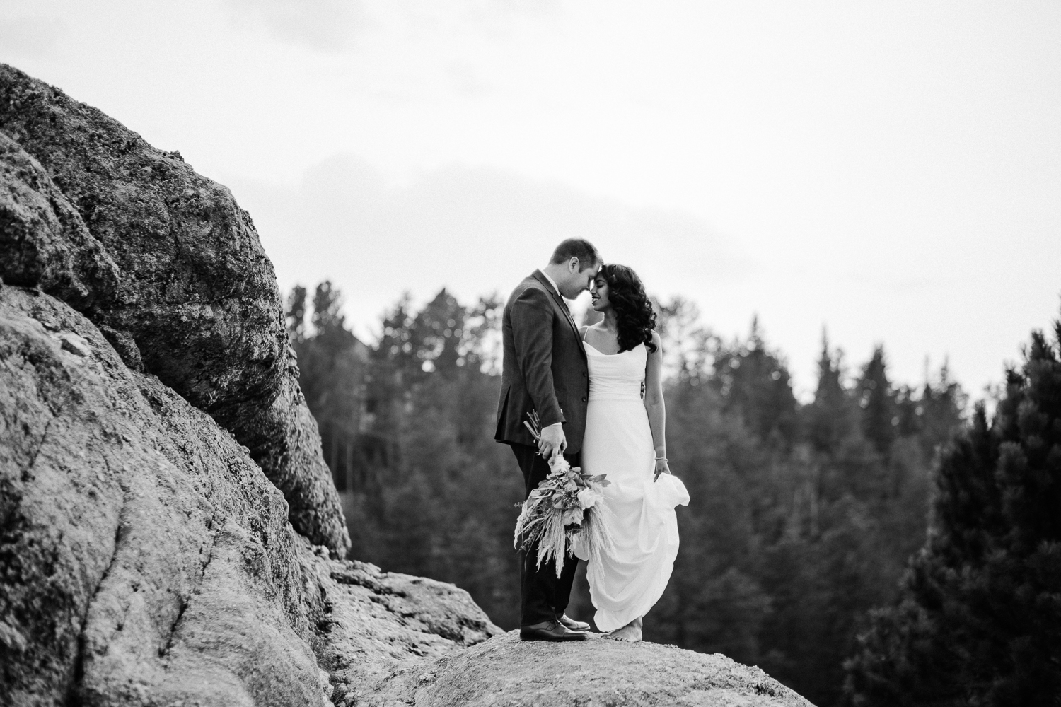 Tucson-wedding-photographer-Elopement-wedding-photographer-sylvan-lake-custer-state-park-south-dakota-wedding-photos-artistic-bride-and-groom-portraits-black-and-white-2022-weddings-traveling-wedding-photographer-how-to-choose-wedding-vendors