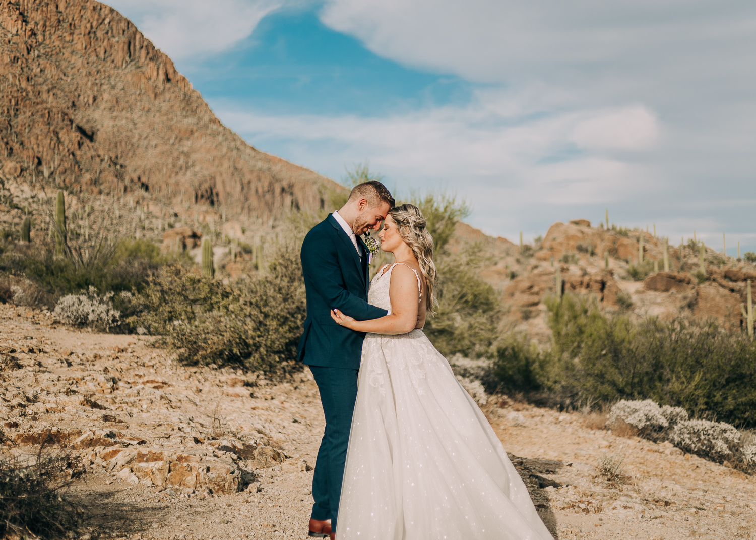 Tucson-wedding-photographer-gates-pass-wedding-photos-bride-and-groom-romantic-wedding-photo-ideas